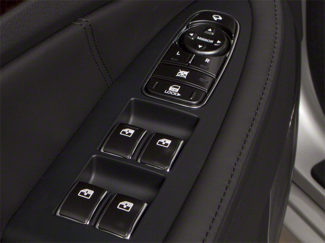 2012 Hyundai Equus Signature