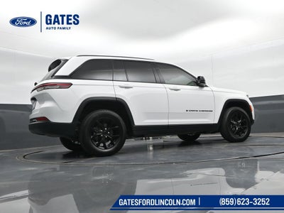 2025 Jeep Grand Cherokee Laredo