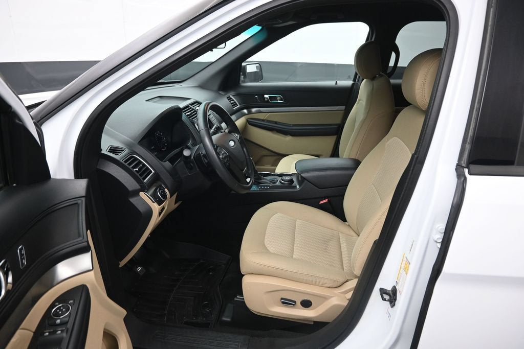 2017 Ford Explorer Base