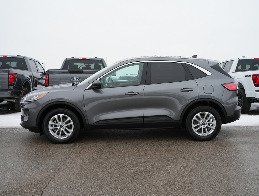 2022 Ford Escape Hybrid SE