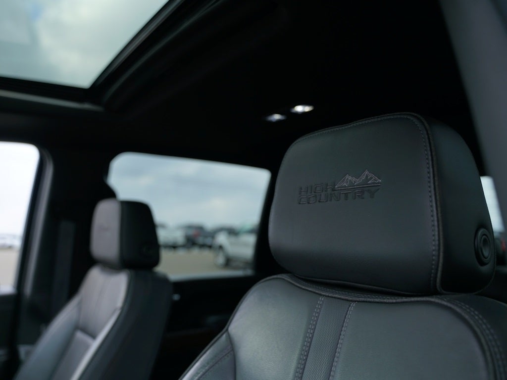 2022 Chevrolet Silverado 3500HD High Country