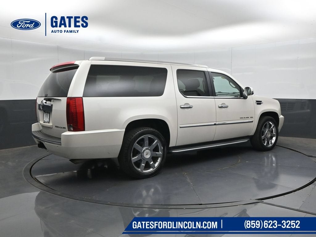 Used 2011 Cadillac Escalade ESV Luxury with VIN 1GYS4HEF0BR106112 for sale in Richmond, KY