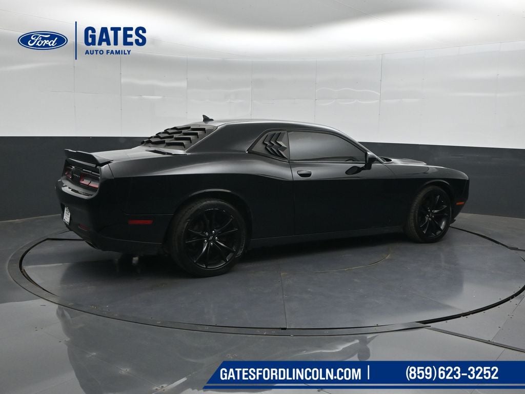 2017 Dodge Challenger SXT