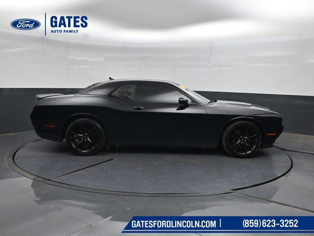 2017 Dodge Challenger SXT