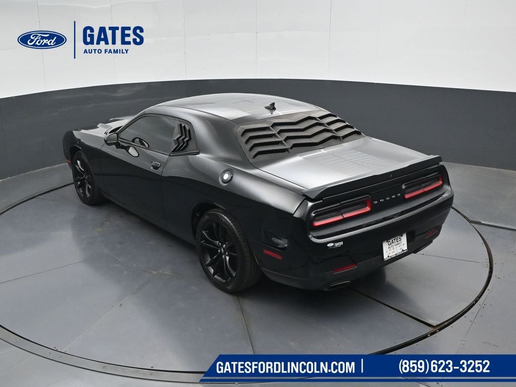 2017 Dodge Challenger SXT