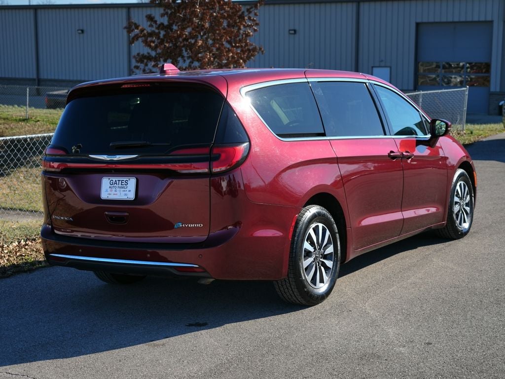 2022 Chrysler Pacifica Hybrid Touring L