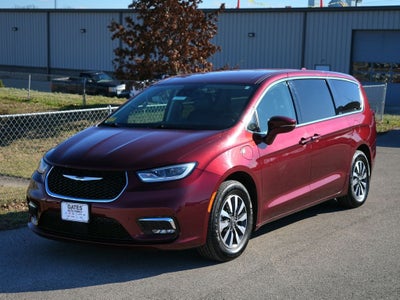 2022 Chrysler Pacifica Hybrid Touring L
