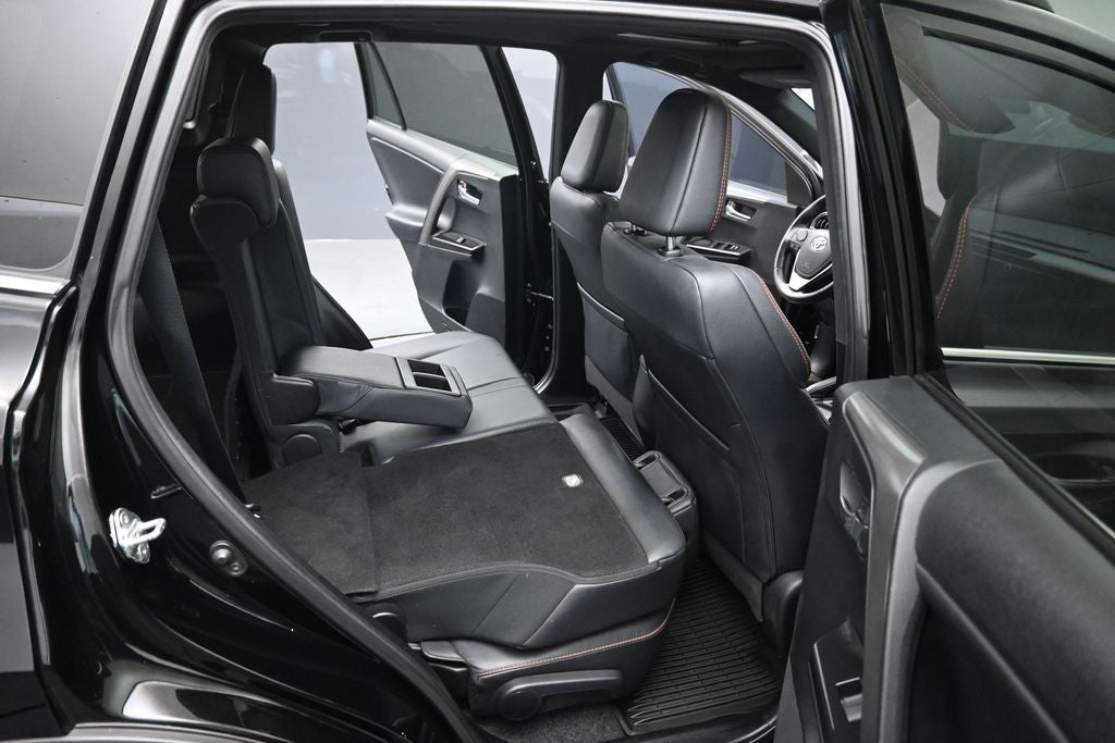 2017 Toyota RAV4 SE ***BRANDED TITLE***