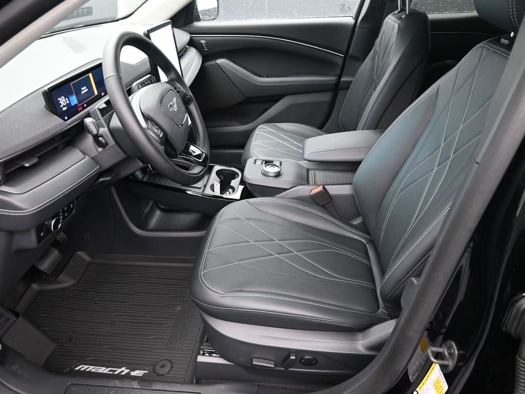 2024 Ford Mustang Mach-E Select