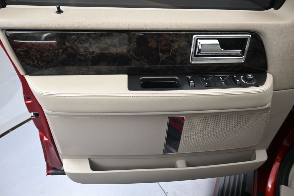 2017 Lincoln Navigator Select