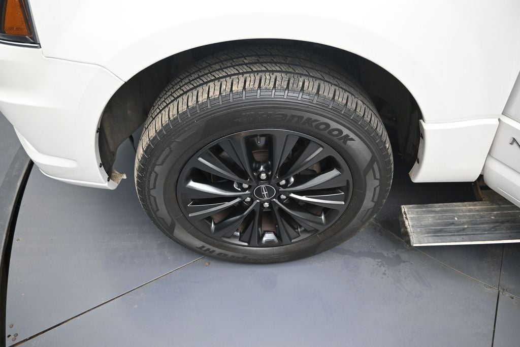 2016 Lincoln Navigator Select