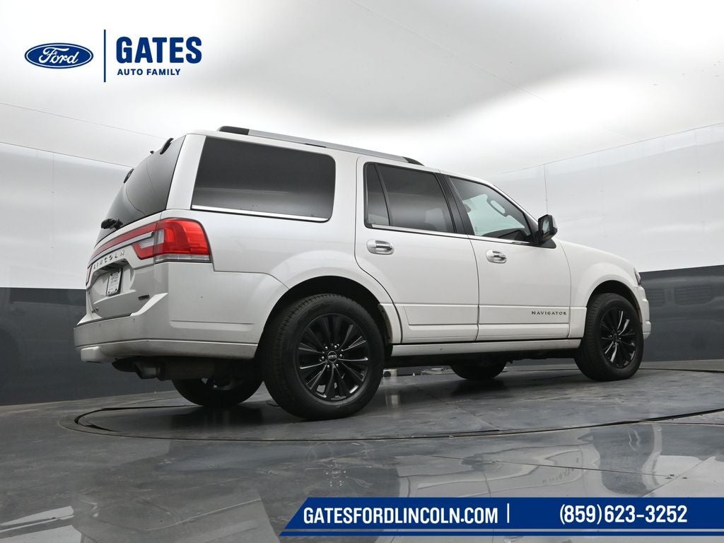 2016 Lincoln Navigator Select