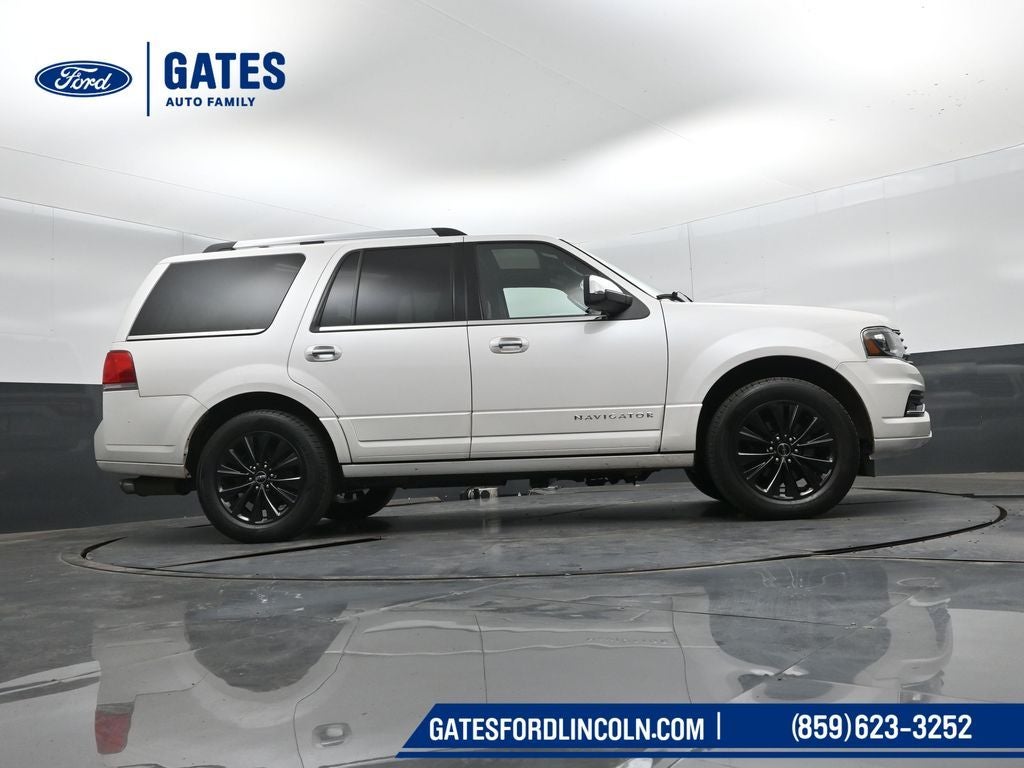 2016 Lincoln Navigator Select