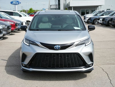 2021 Toyota Sienna XSE 7 Passenger