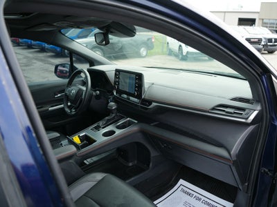 2022 Toyota Sienna XSE 7 Passenger