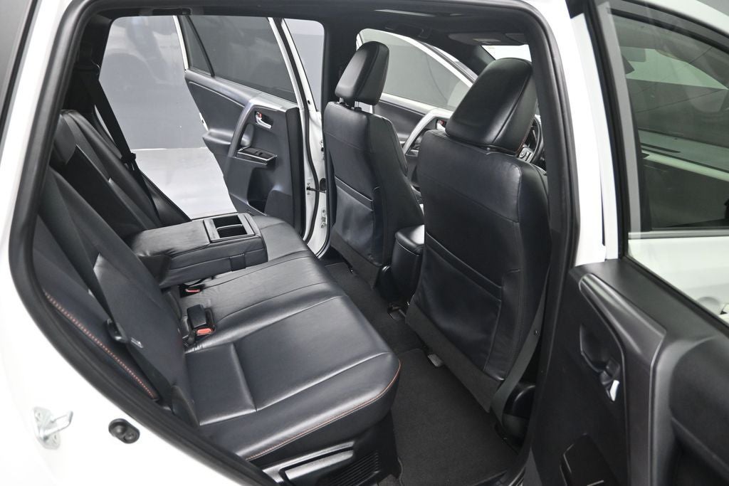 2018 Toyota RAV4 Hybrid SE