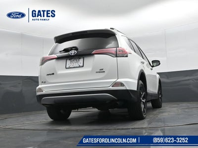 2018 Toyota RAV4 Hybrid SE