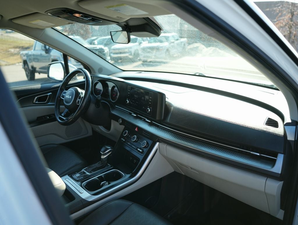 2022 Kia Carnival LXS