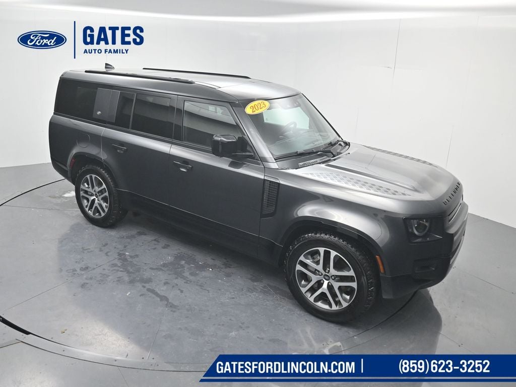 2023 Land Rover Defender 130 X-Dynamic SE