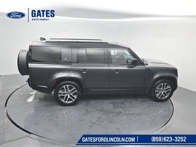 2023 Land Rover Defender 130 X-Dynamic SE
