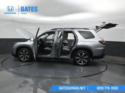 2023 Honda Pilot Touring