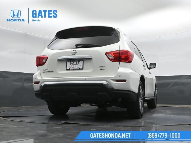 2019 Nissan Pathfinder SL