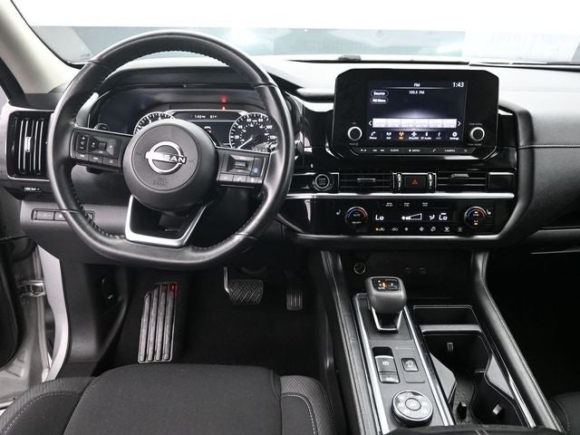 2023 Nissan Pathfinder SV