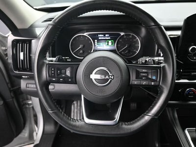 2023 Nissan Pathfinder SV