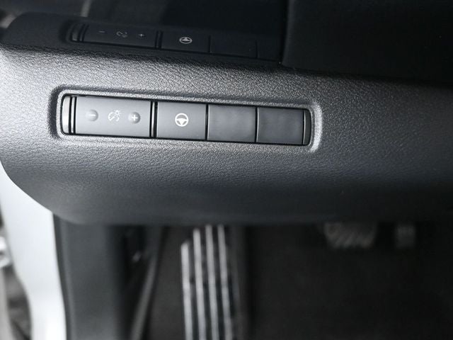 2023 Nissan Pathfinder SV