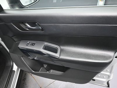 2023 Nissan Pathfinder SV