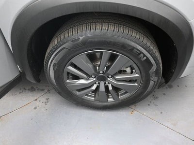 2023 Nissan Pathfinder SV