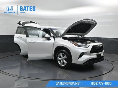 2024 Toyota Highlander LE