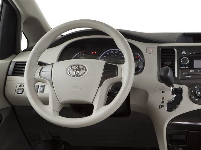 2013 Toyota Sienna L 7 Passenger