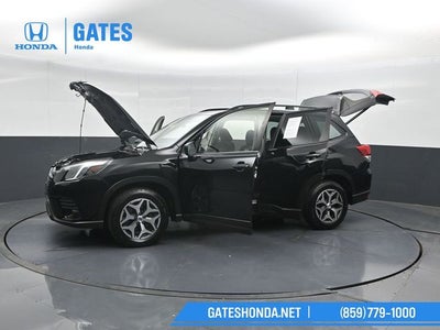 2023 Subaru Forester Premium