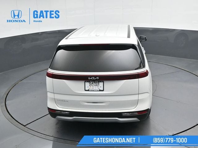 2024 Kia Carnival LX