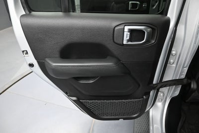 2022 Jeep Wrangler Unlimited Sahara Altitude