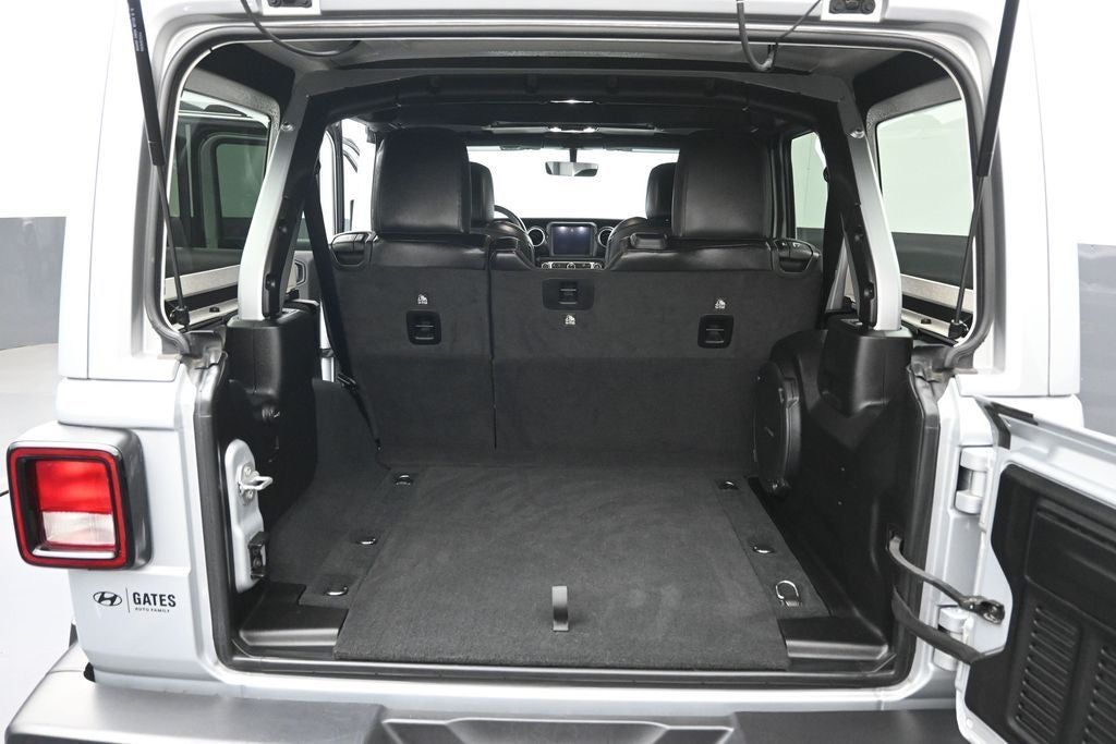 2022 Jeep Wrangler Unlimited Sahara Altitude