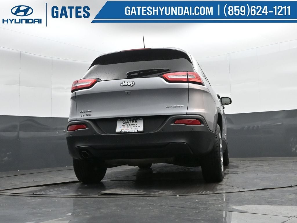 2017 Jeep Cherokee Sport