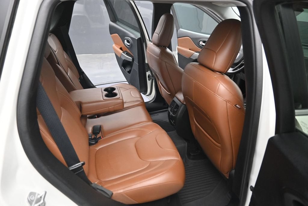 2019 Jeep Cherokee Overland
