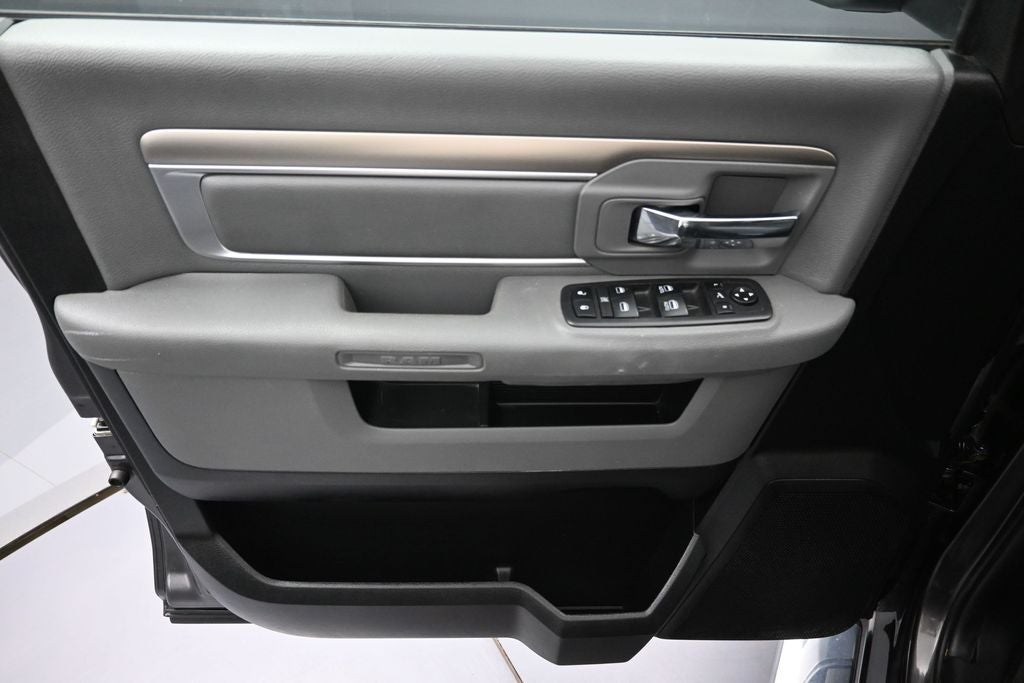 2018 RAM 1500 SLT
