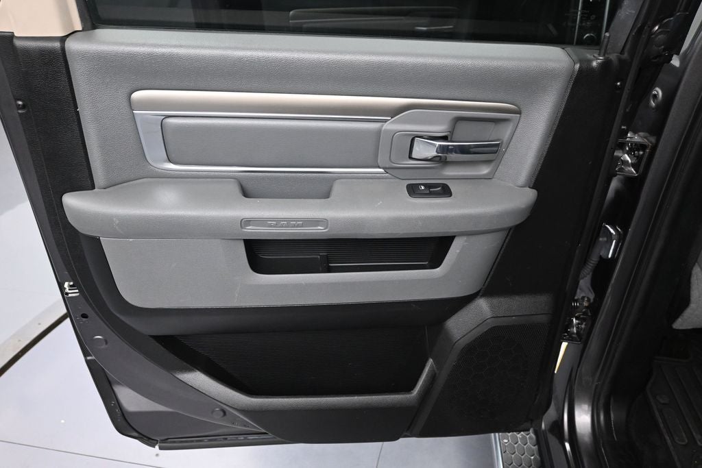 2018 RAM 1500 SLT