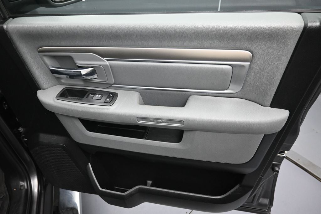 2018 RAM 1500 SLT