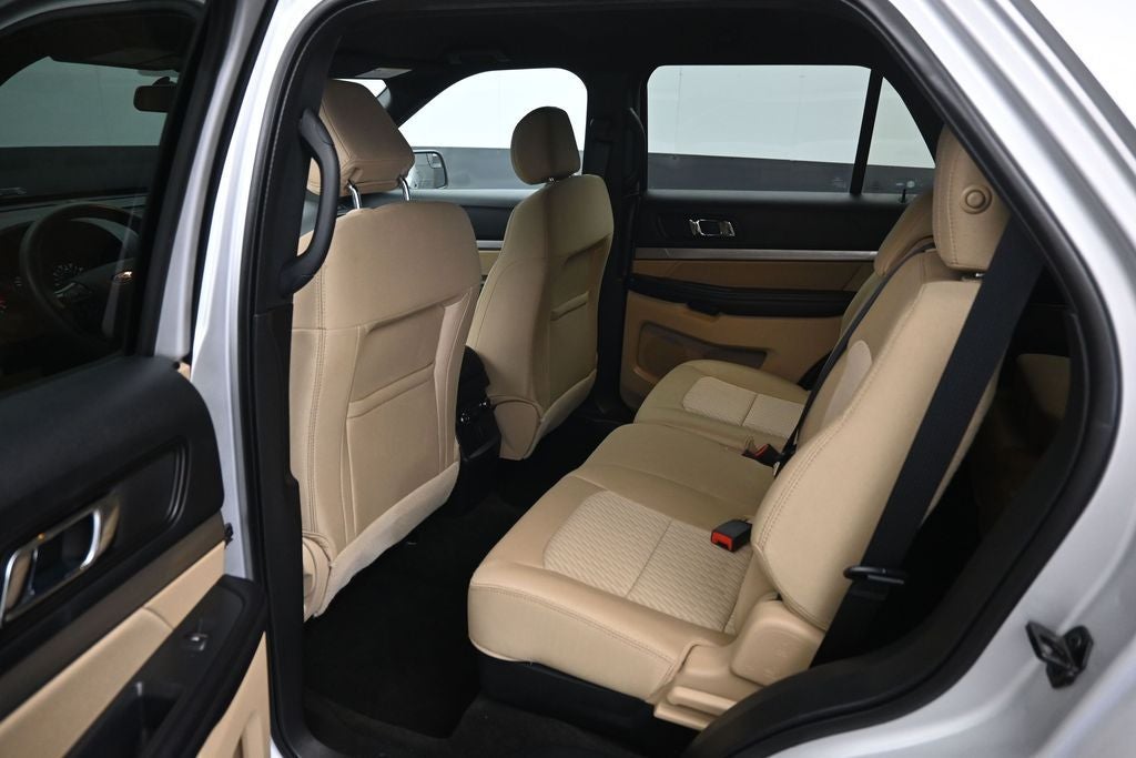 2017 Ford Explorer Base