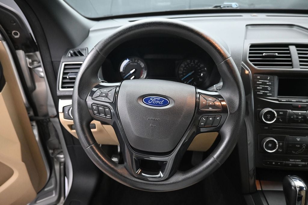2017 Ford Explorer Base