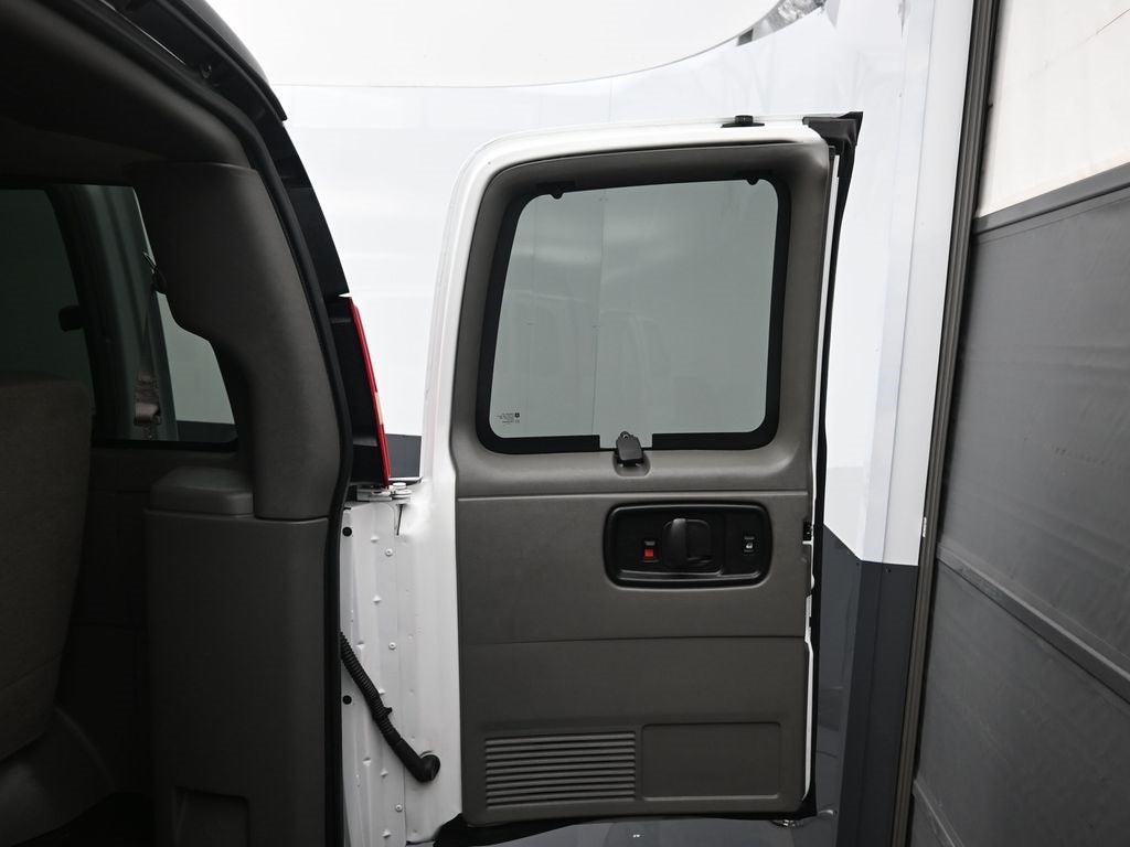 2017 Chevrolet Express 2500 LS Passenger