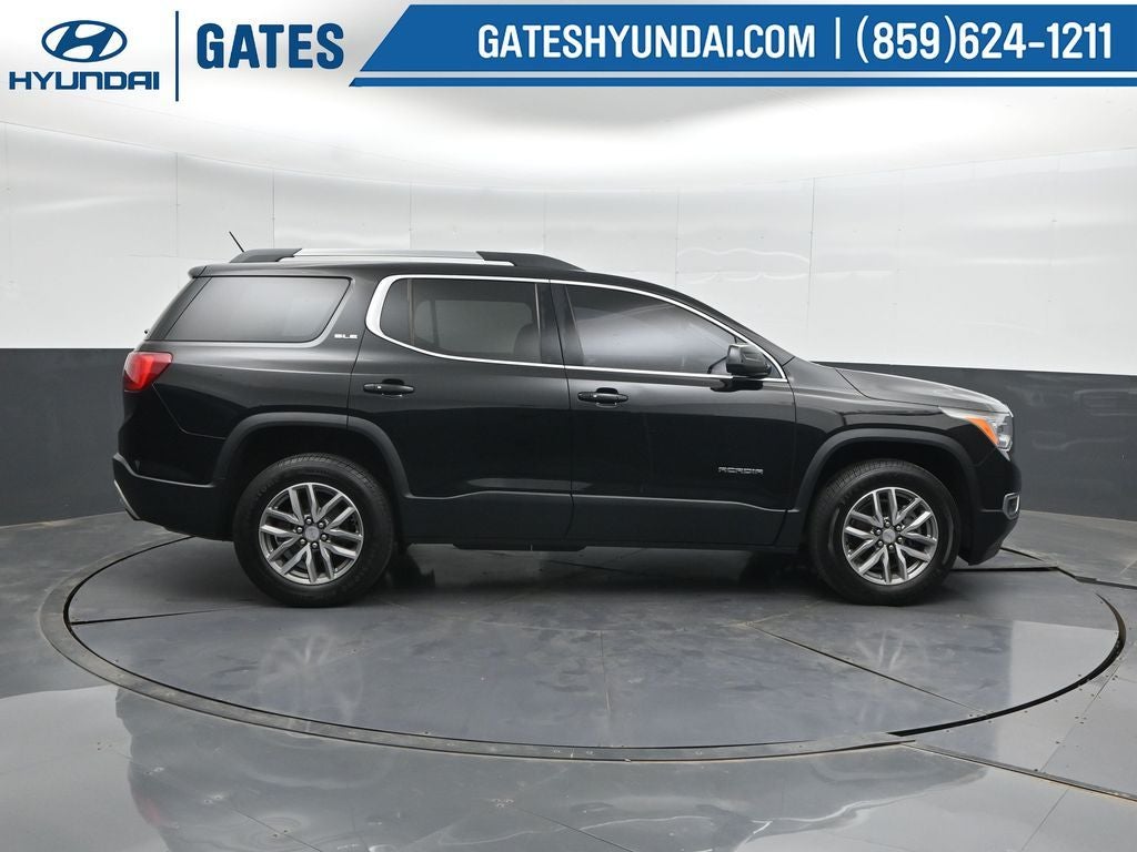 2017 GMC Acadia SLE-2