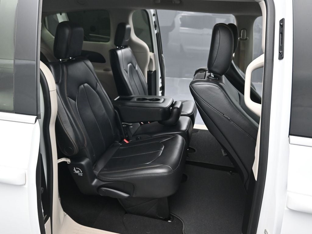 2017 Chrysler Pacifica Touring L Plus