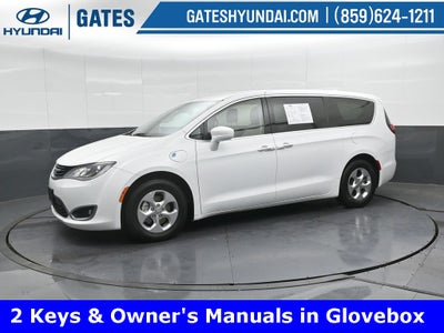 2017 Chrysler Pacifica Hybrid Touring Plus