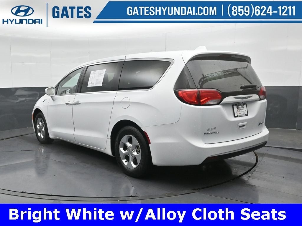 2017 Chrysler Pacifica Hybrid Touring Plus