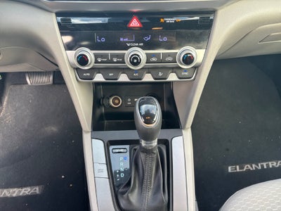 2020 Hyundai Elantra SE